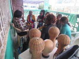 hairdressing explaining - vocational training - mineke foundation